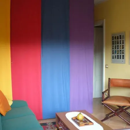 Casa Gialla Apartment
